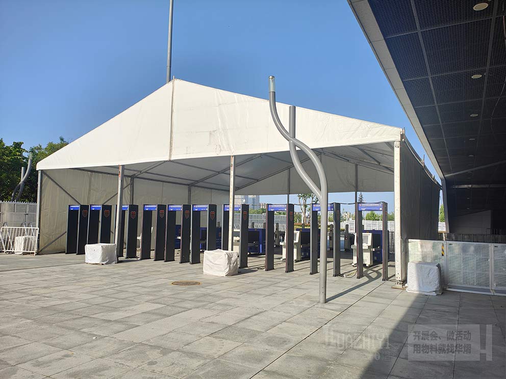 演唱會篷房出租公司在室外搭建要注意風(fēng)阻