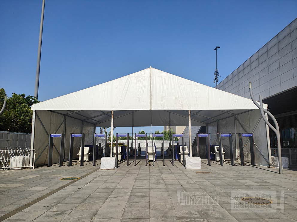 演唱會篷房出租公司在室外搭建要注意風(fēng)阻