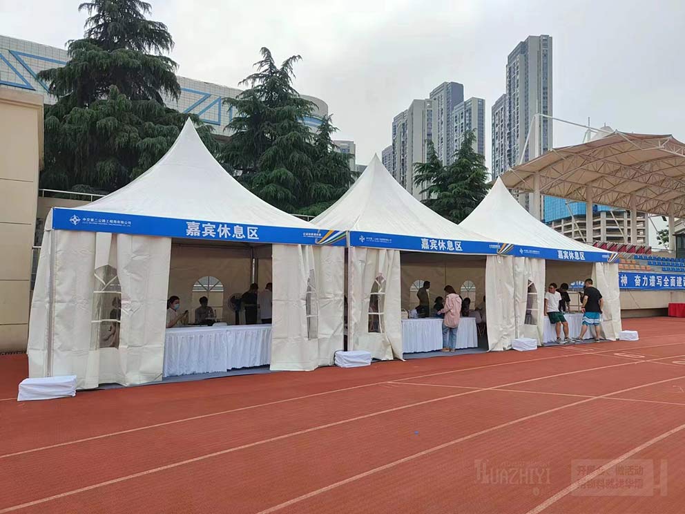 攤位帳篷搭建身影出現(xiàn)在各類場合和行業(yè)活動
