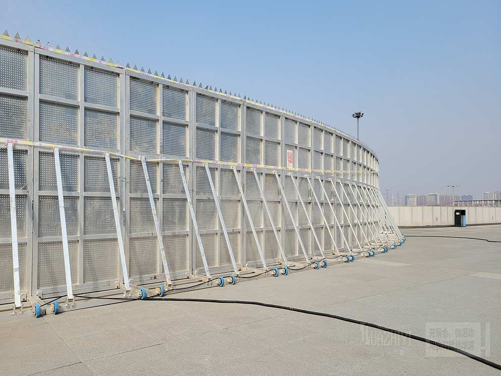 奧體防爆墻現(xiàn)場直拍—華熠廠家保駕護航