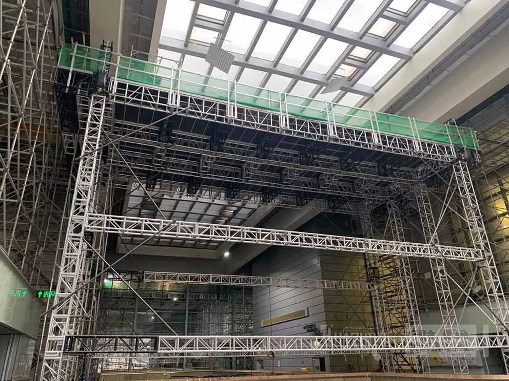 雷亞架活動(dòng)物料租賃華熠傾情奉獻(xiàn)