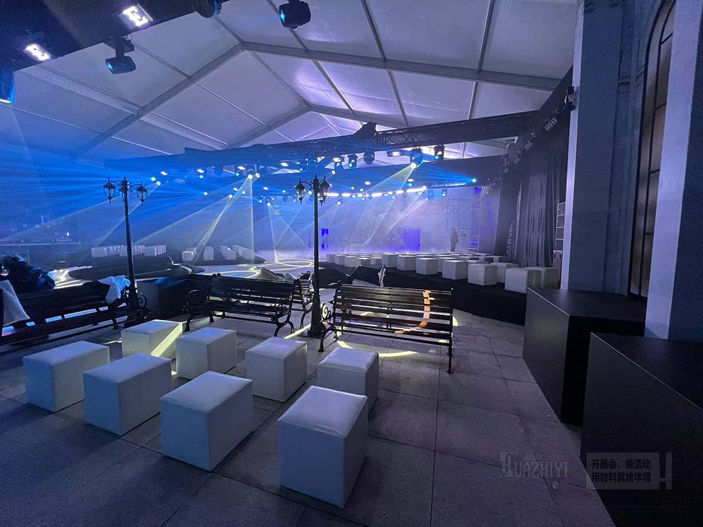 華熠照明設(shè)備租賃在車(chē)展活動(dòng)中營(yíng)造良好視覺(jué)效果