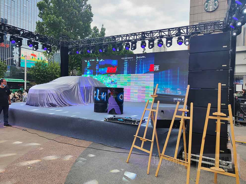 商場(chǎng)汽車品牌活動(dòng)現(xiàn)場(chǎng)租賃華熠雷亞架