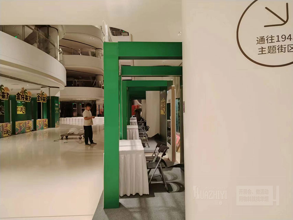 鄭州桌椅出租廠家布置商場美食節(jié)現(xiàn)場