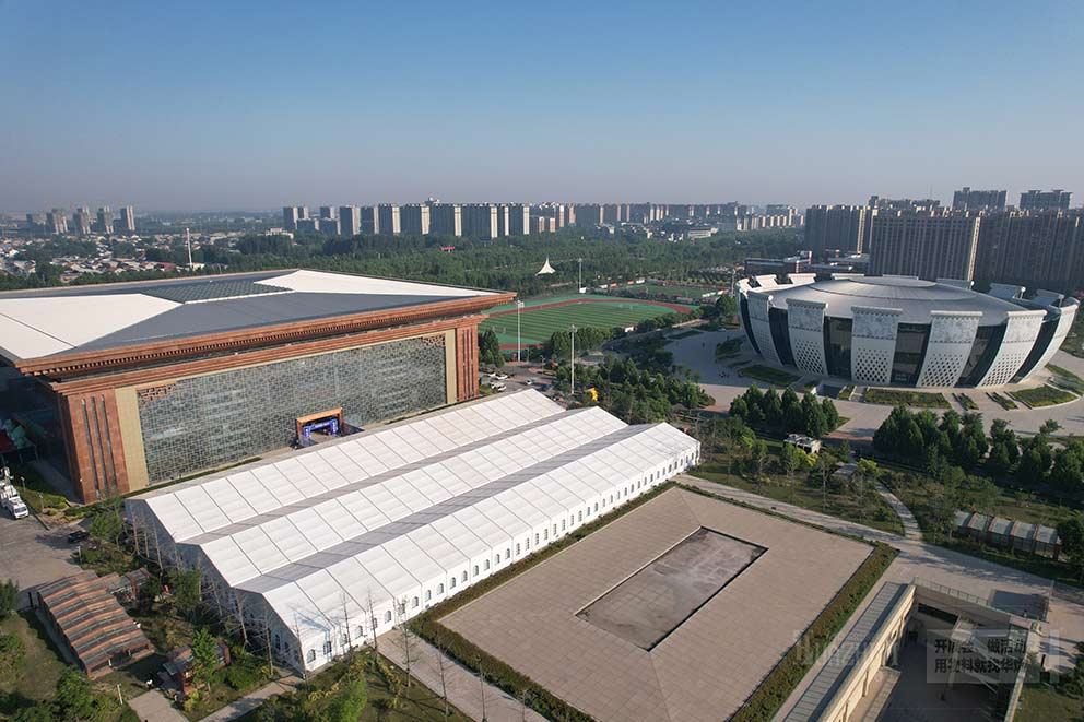 鄭州展銷會篷房租賃現(xiàn)場搭建家具展大跨度篷房