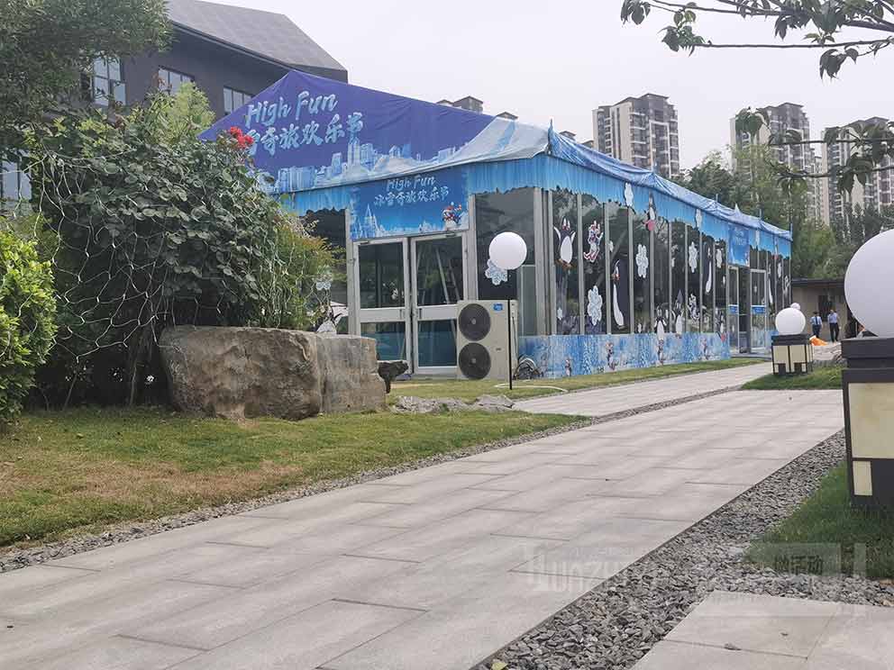 夏季室外活動(dòng)租賃玻璃篷房時(shí)需要搭配空調(diào)