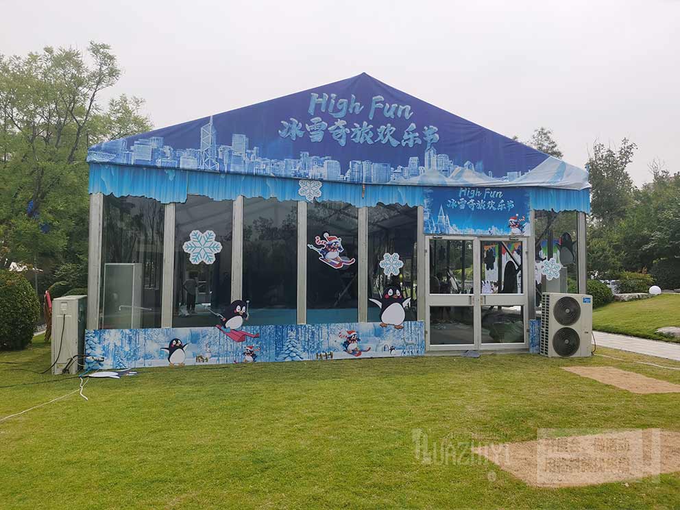 夏季室外活動(dòng)租賃玻璃篷房時(shí)需要搭配空調(diào)