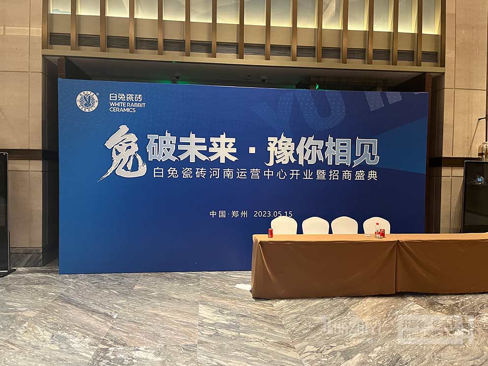 桁架出租與廣告畫面結(jié)合:打造高效宣傳的完美組合