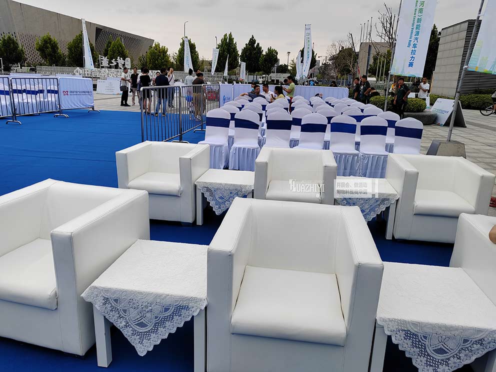 鄭州桌椅出租為室外活動(dòng)提供簡約大方的貴賓椅