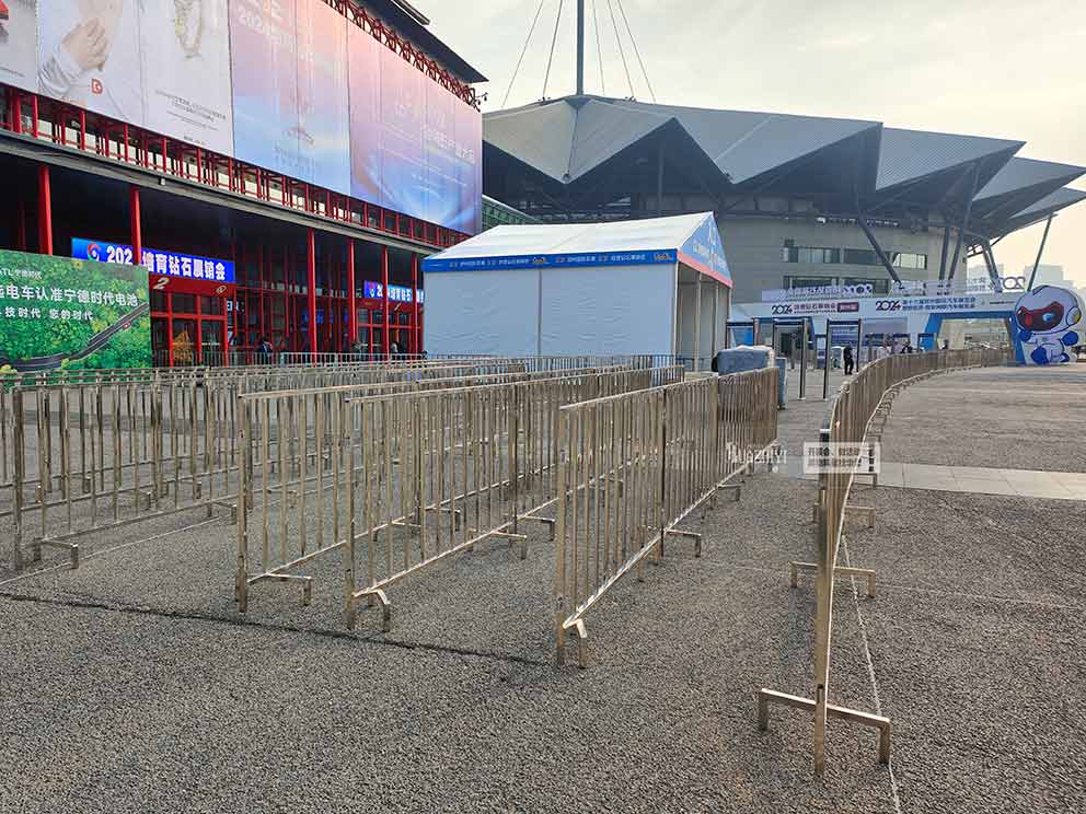 鄭州鐵馬護欄出租助力會展中心2024金剛石產(chǎn)業(yè)大會