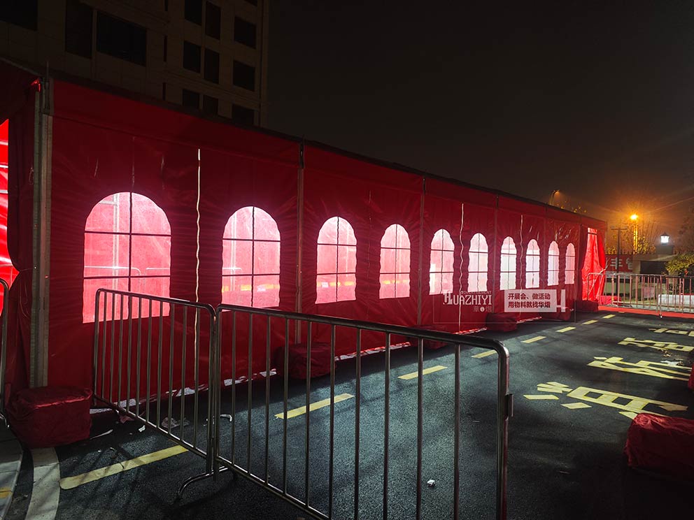 鄭州篷房公司搭建樓盤分房活動現(xiàn)場紅色篷房