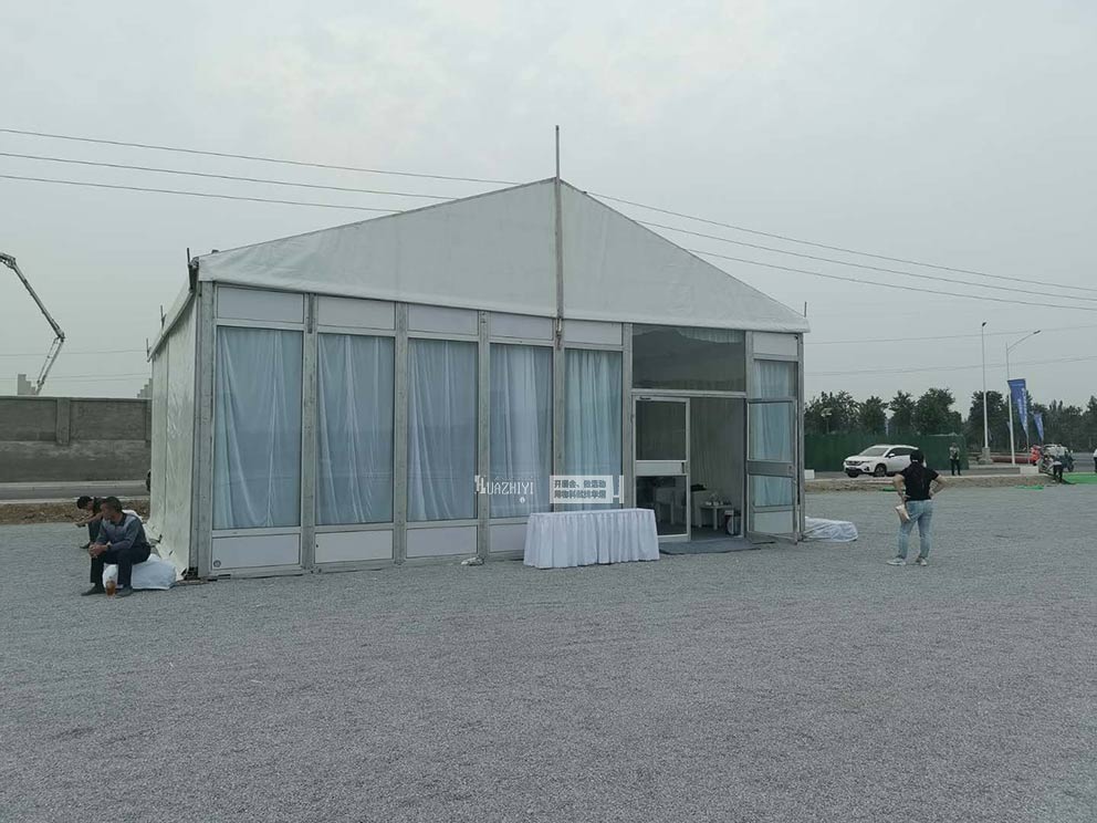 玻璃篷房出租具有多種優(yōu)點(diǎn)