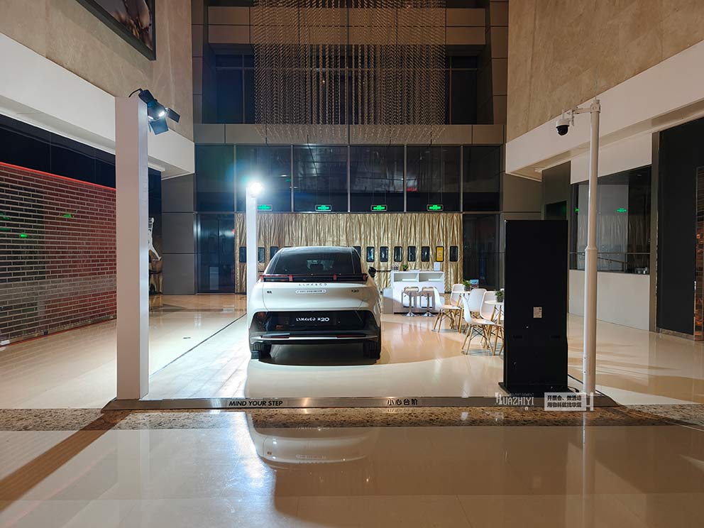 華熠地臺(tái)出租助力萬象城領(lǐng)克展位