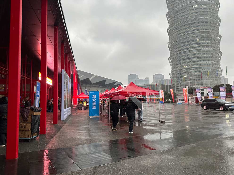 華熠簡(jiǎn)易帳篷搭建助力塑料產(chǎn)業(yè)博覽會(huì)活動(dòng)